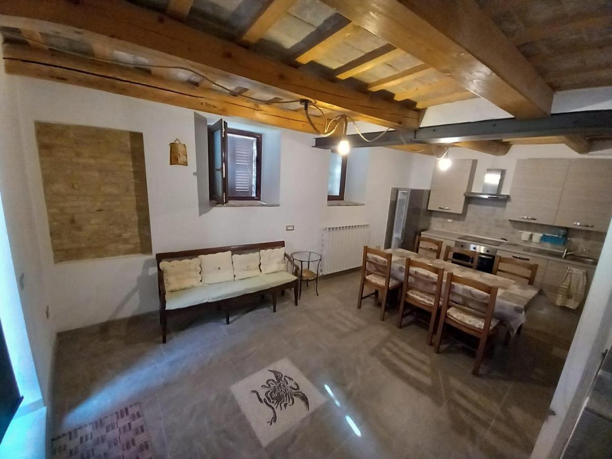 Casa Borgo Fonte Villa Castelleone di Suasa Buitenkant foto